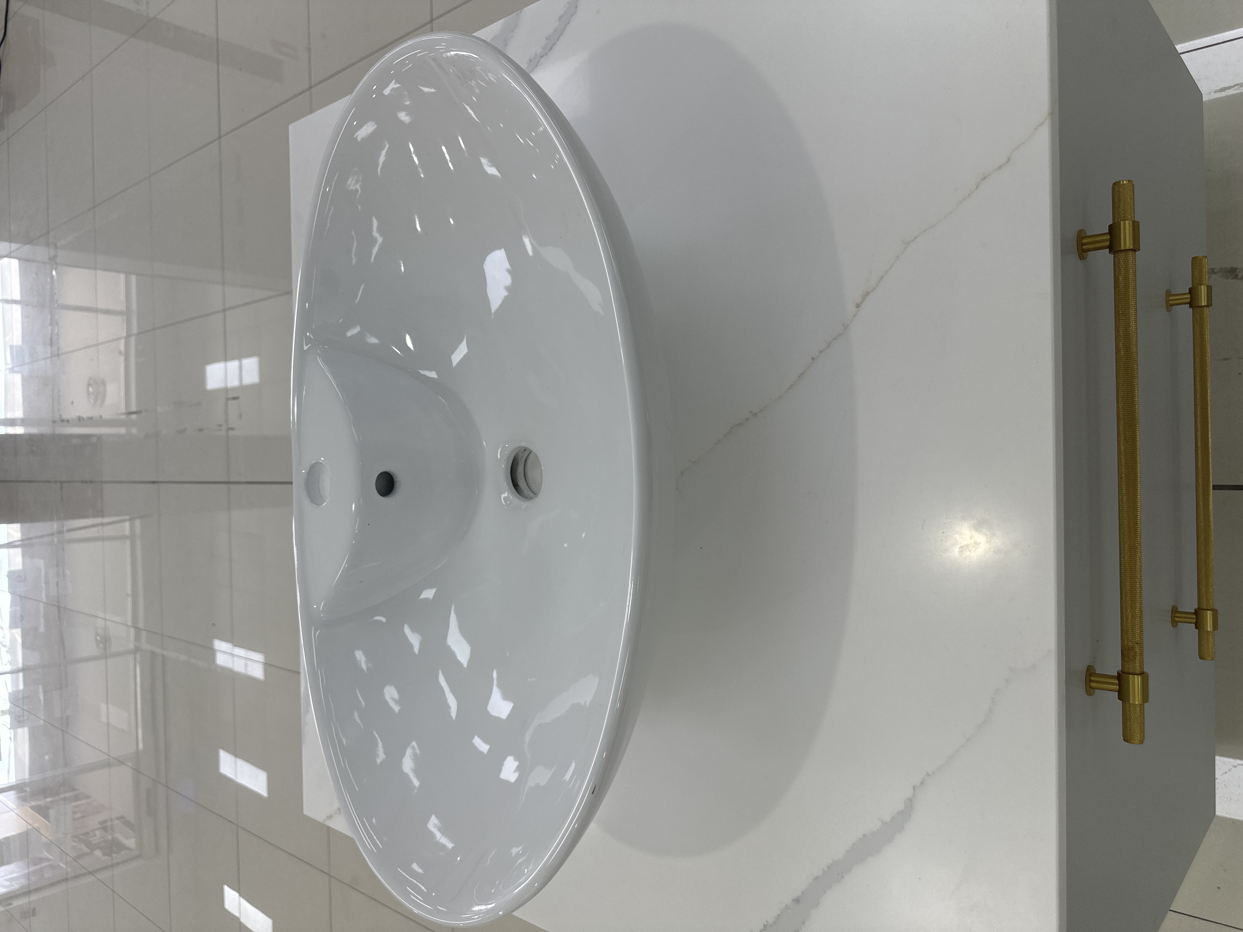 Oval Gloss White Basin - Basin