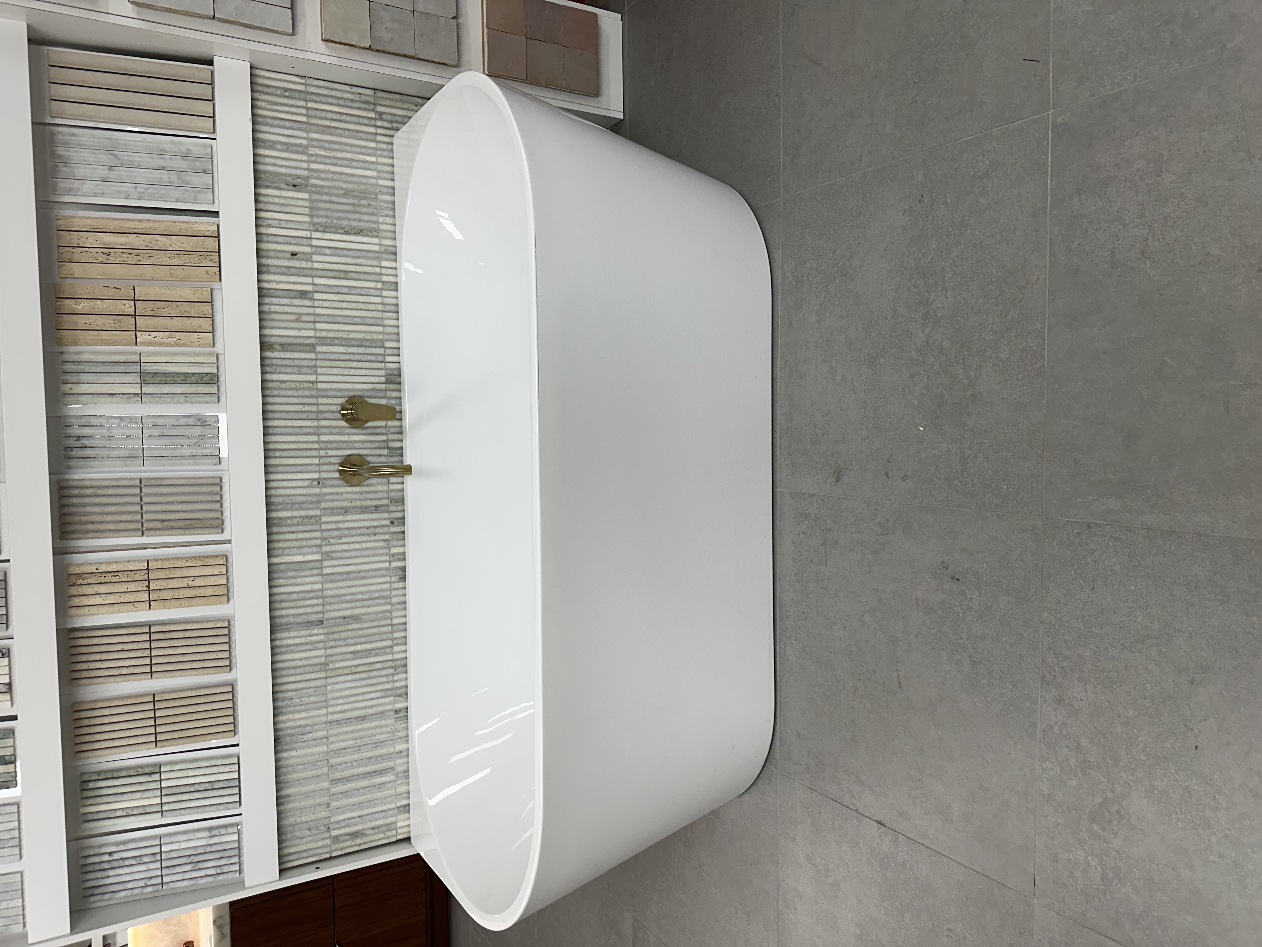 White Gloss BTW Bathtub - Baths